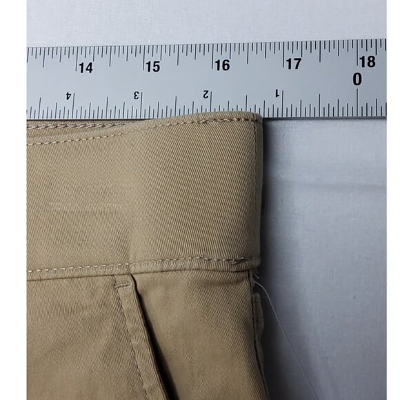 Gloria Vanderbilt Shape Effect Shorts Smoothing Panel Size 10 NWT (Tan) - Picture 6 of 10